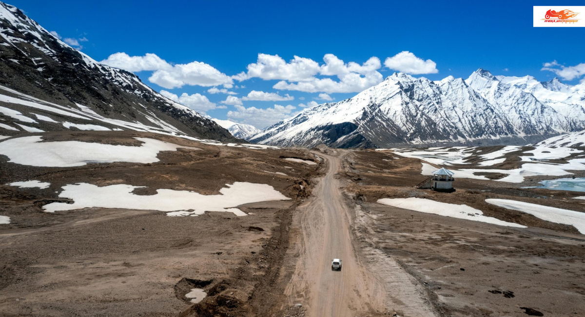 Highway Hunting with India Motorbike Tour